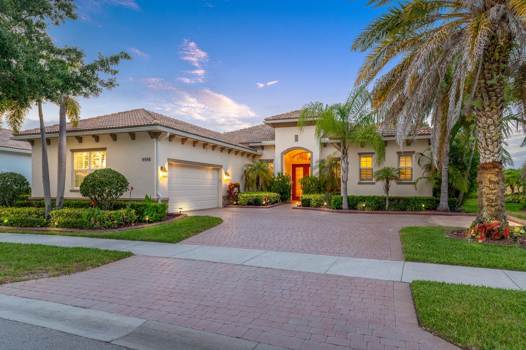 For Sale: $765,000 (4 beds, 4 baths, 3278 Square Feet)