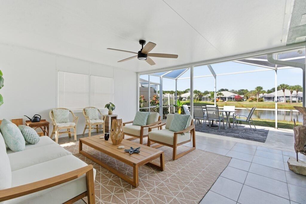 合同活跃: $339,999 (2 贝兹, 2 浴室, 1525 平方英尺)