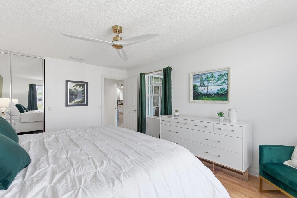 合同活跃: $339,999 (2 贝兹, 2 浴室, 1525 平方英尺)