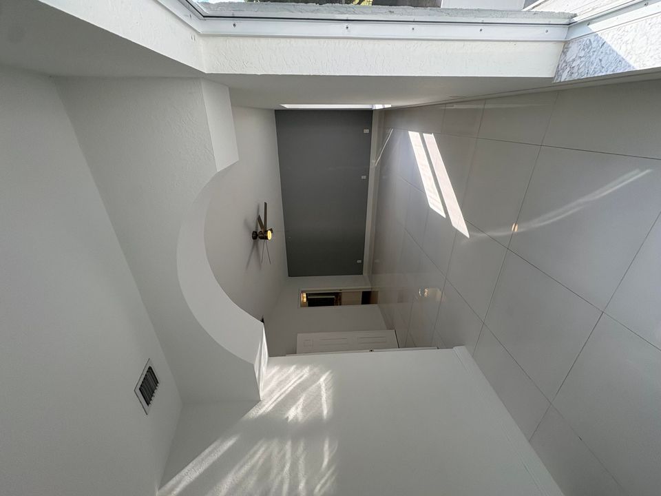 En Venta: $559,500 (3 camas, 2 baños, 1906 Pies cuadrados)