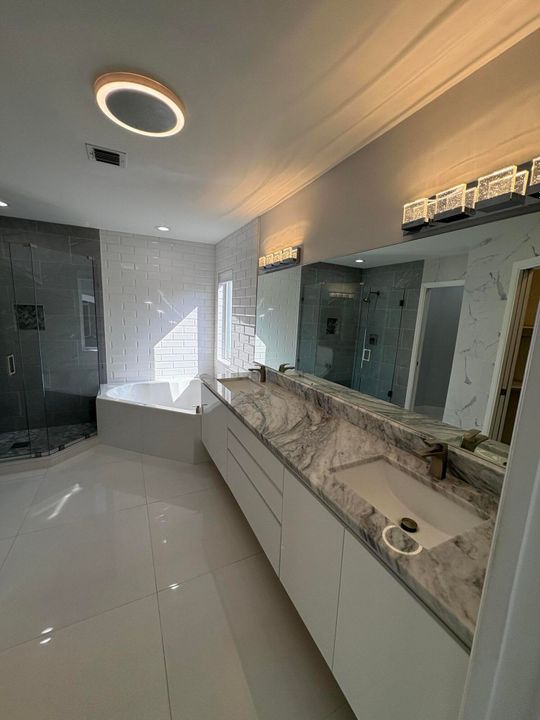 En Venta: $559,500 (3 camas, 2 baños, 1906 Pies cuadrados)