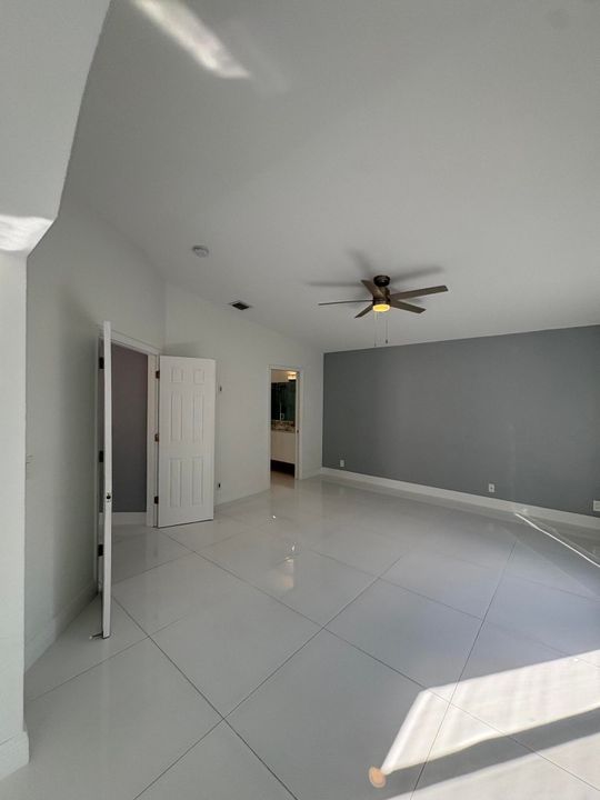 En Venta: $559,500 (3 camas, 2 baños, 1906 Pies cuadrados)