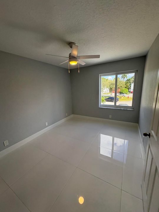 En Venta: $559,500 (3 camas, 2 baños, 1906 Pies cuadrados)