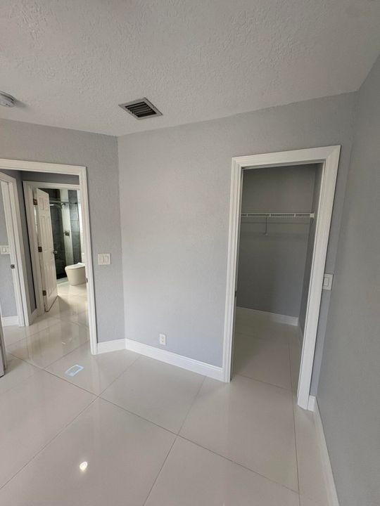 En Venta: $559,500 (3 camas, 2 baños, 1906 Pies cuadrados)