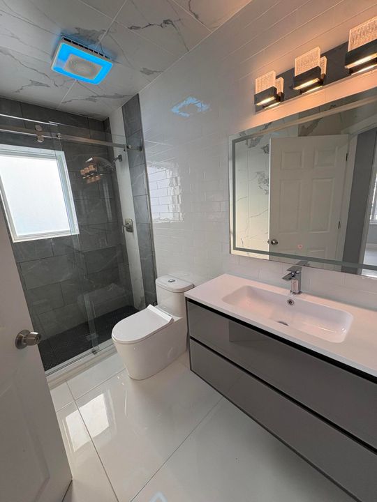 En Venta: $559,500 (3 camas, 2 baños, 1906 Pies cuadrados)