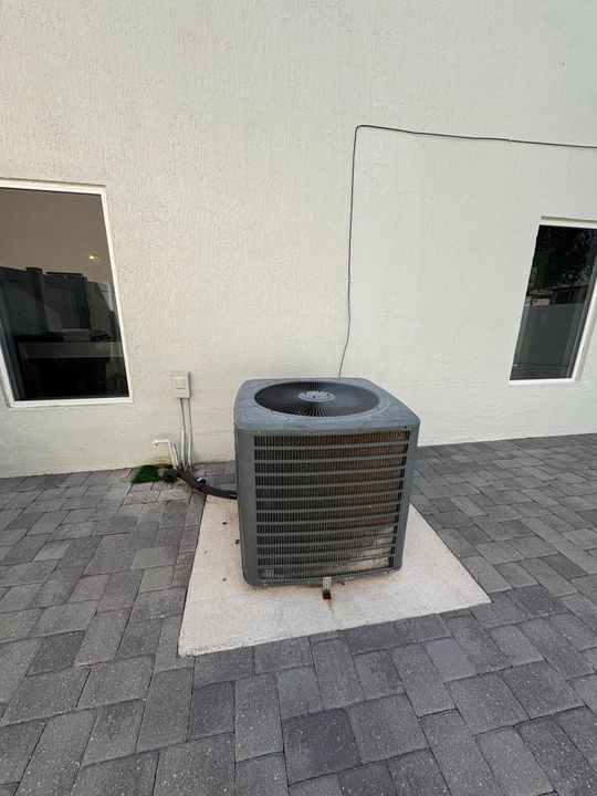 En Venta: $559,500 (3 camas, 2 baños, 1906 Pies cuadrados)