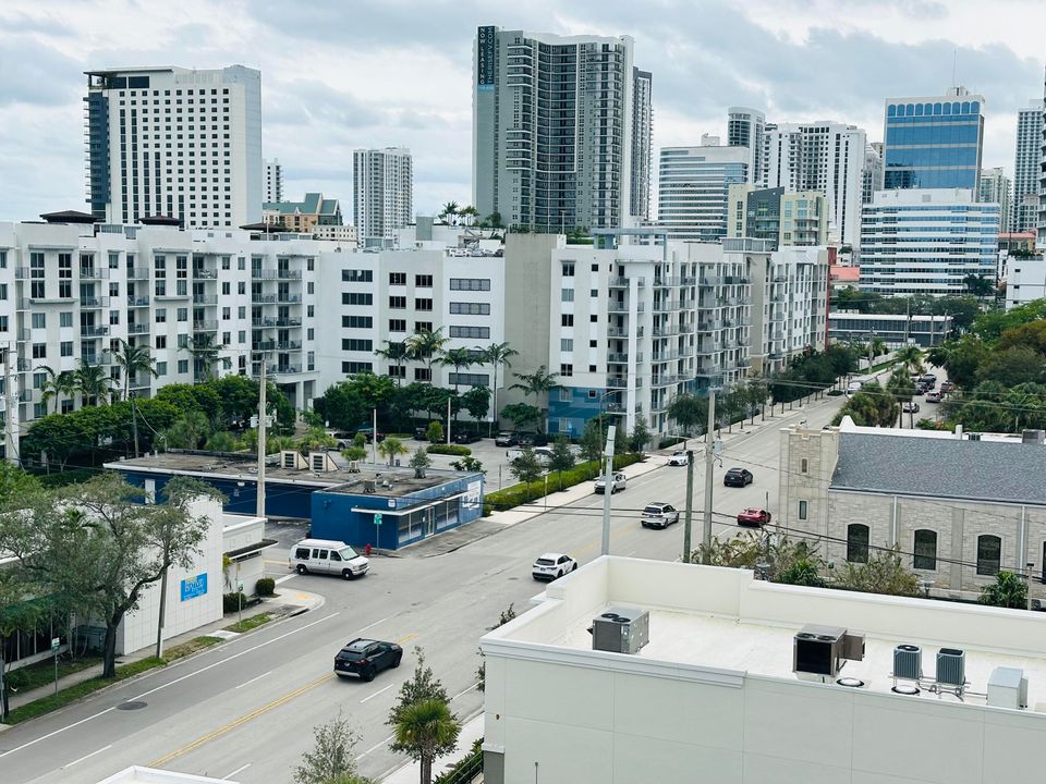 待售: $299,900 (1 贝兹, 1 浴室, 760 平方英尺)