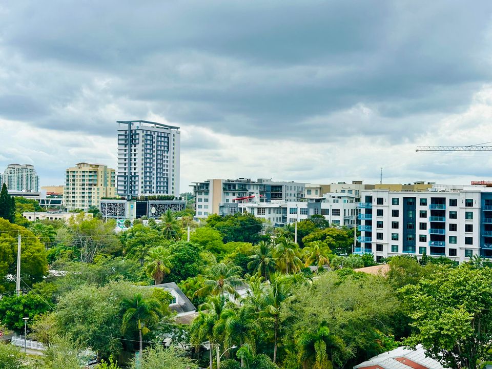 待售: $299,900 (1 贝兹, 1 浴室, 760 平方英尺)