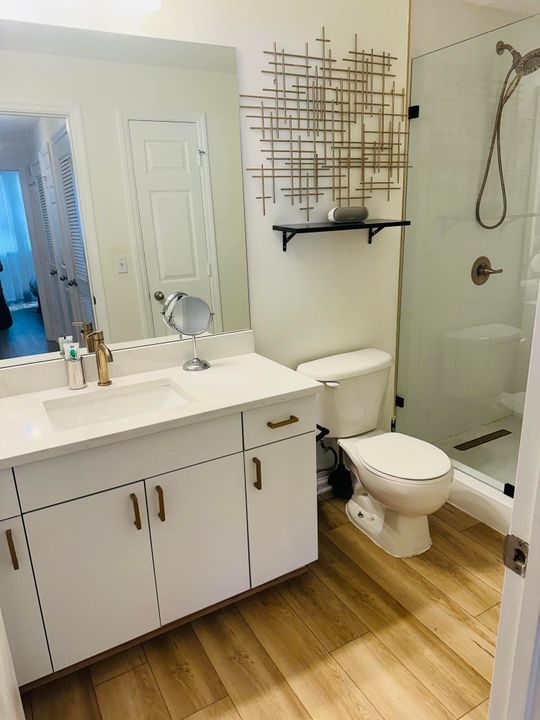 待售: $299,900 (1 贝兹, 1 浴室, 760 平方英尺)