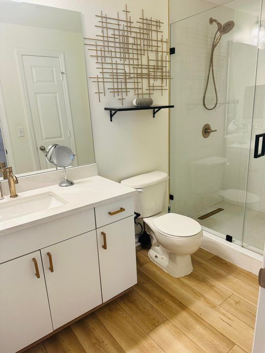 待售: $299,900 (1 贝兹, 1 浴室, 760 平方英尺)