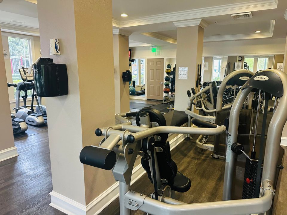 待售: $299,900 (1 贝兹, 1 浴室, 760 平方英尺)