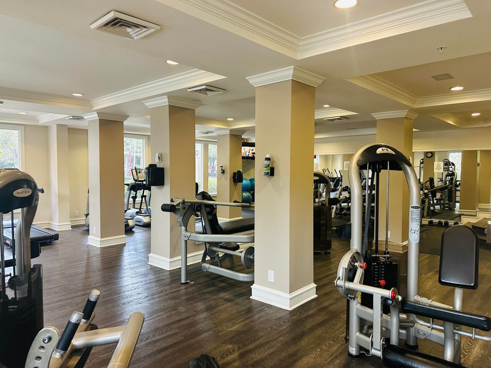 待售: $299,900 (1 贝兹, 1 浴室, 760 平方英尺)