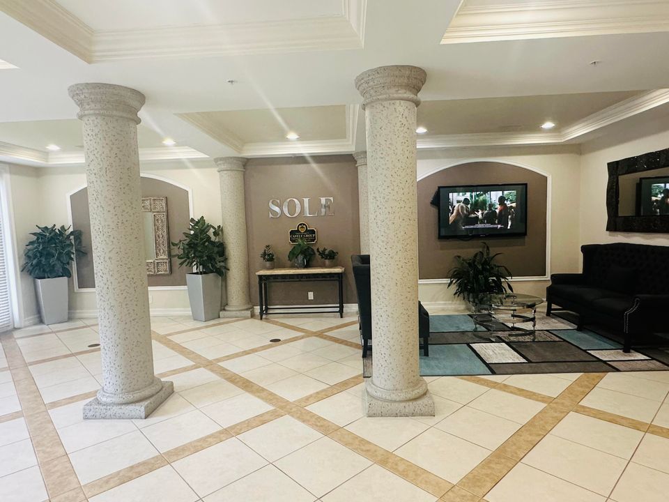 待售: $299,900 (1 贝兹, 1 浴室, 760 平方英尺)