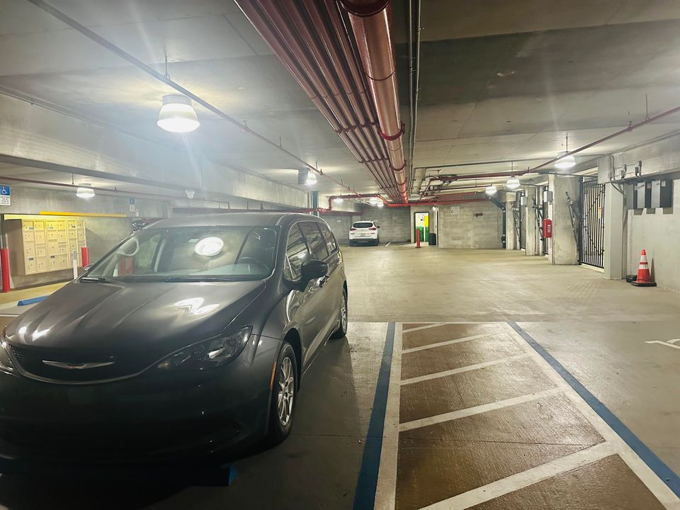 待售: $299,900 (1 贝兹, 1 浴室, 760 平方英尺)