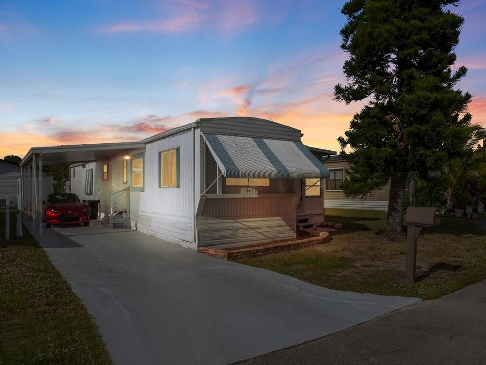 For Sale: $30,000 (3 beds, 2 baths, 864 Square Feet)