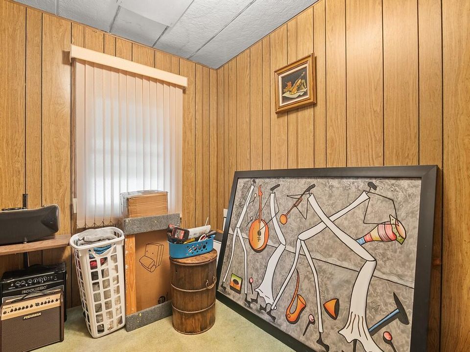 For Sale: $30,000 (3 beds, 2 baths, 864 Square Feet)