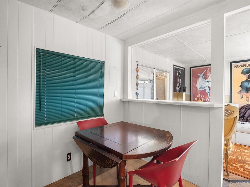 For Sale: $30,000 (3 beds, 2 baths, 864 Square Feet)