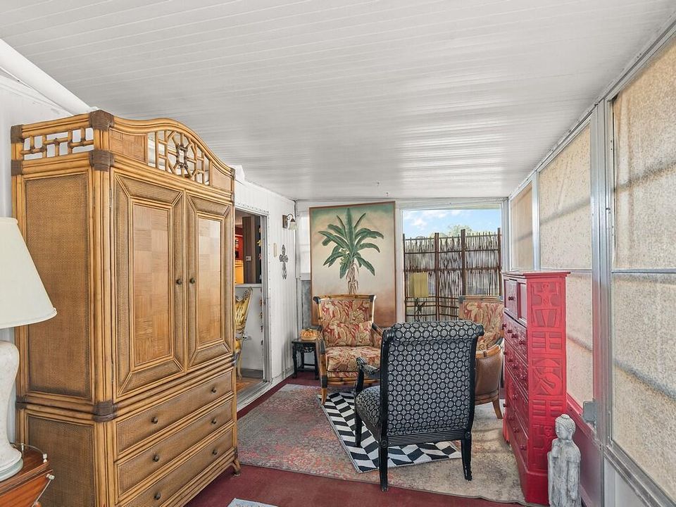 For Sale: $30,000 (3 beds, 2 baths, 864 Square Feet)