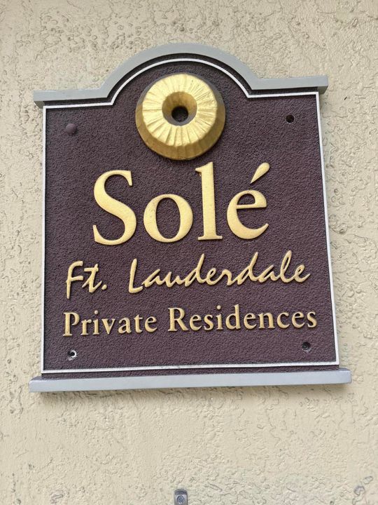 待售: $299,900 (1 贝兹, 1 浴室, 760 平方英尺)