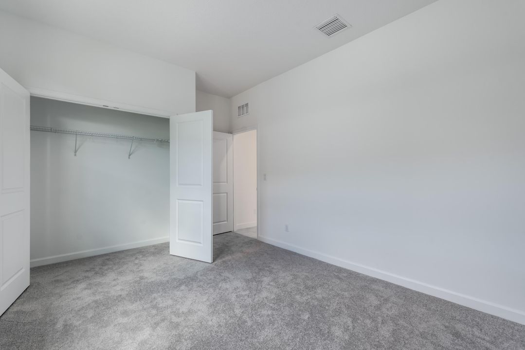 For Rent: $3,250 (3 beds, 2 baths, 1954 Square Feet)