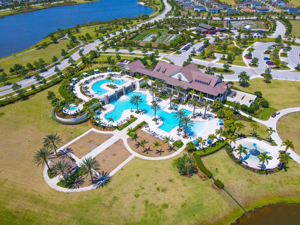 For Rent: $3,250 (3 beds, 2 baths, 1954 Square Feet)