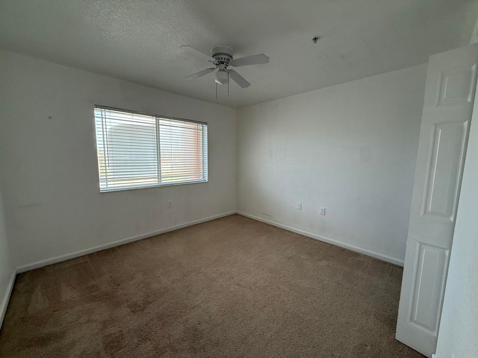 For Rent: $1,750 (2 beds, 2 baths, 960 Square Feet)