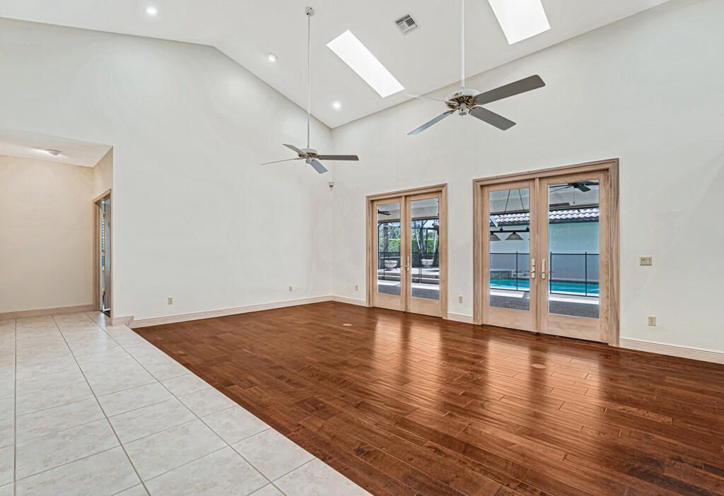 For Sale: $2,400,000 (4 beds, 4 baths, 5155 Square Feet)