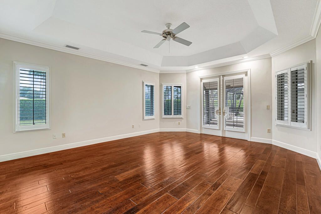 For Sale: $2,400,000 (4 beds, 4 baths, 5155 Square Feet)