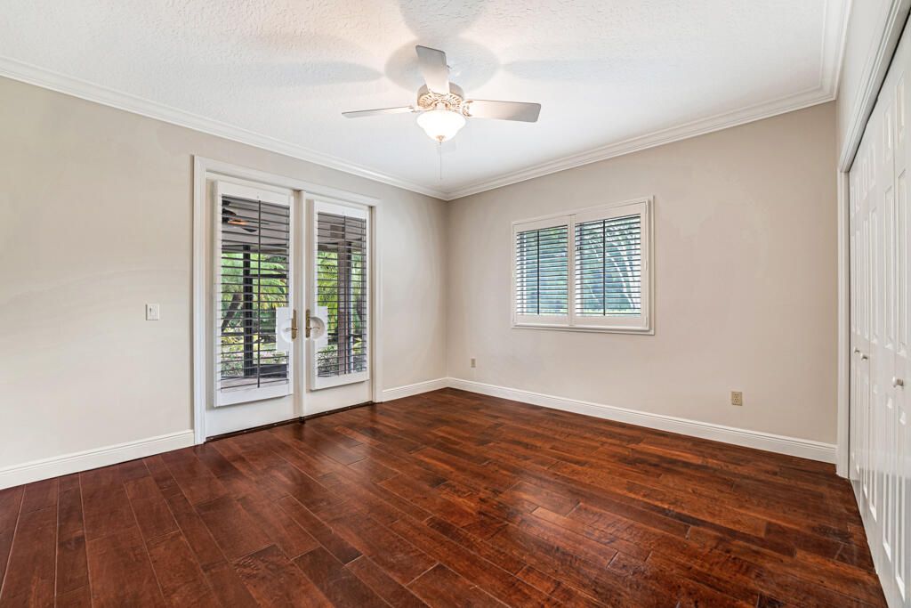 For Sale: $2,400,000 (4 beds, 4 baths, 5155 Square Feet)