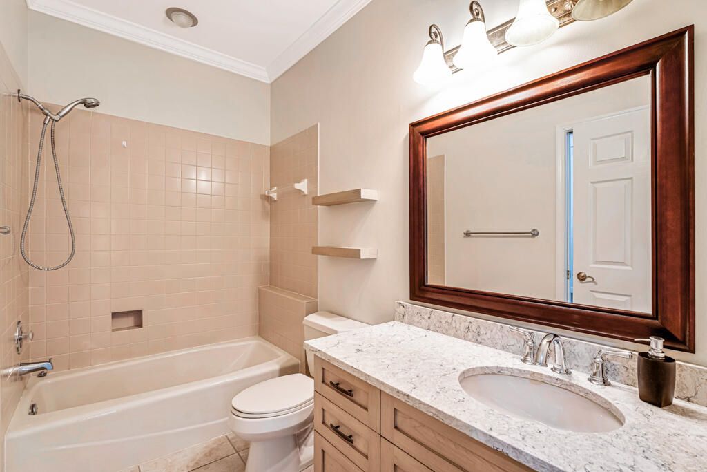 For Sale: $2,400,000 (4 beds, 4 baths, 5155 Square Feet)