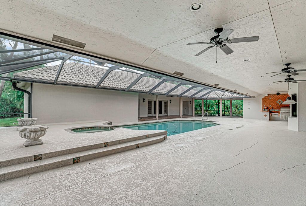 For Sale: $2,400,000 (4 beds, 4 baths, 5155 Square Feet)