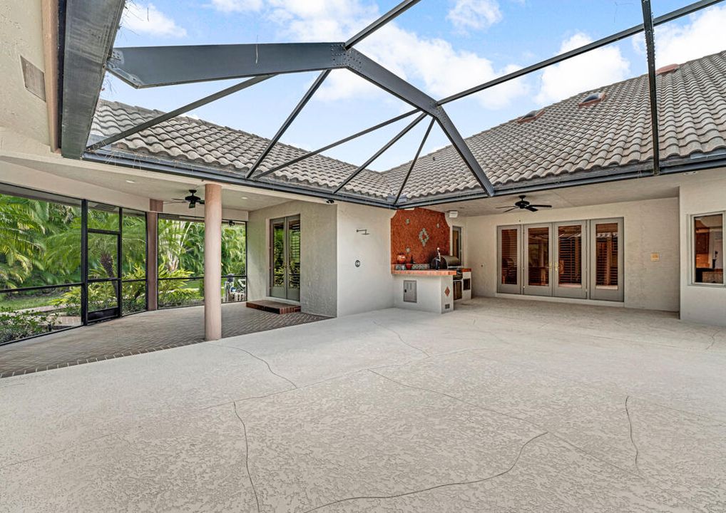 For Sale: $2,400,000 (4 beds, 4 baths, 5155 Square Feet)