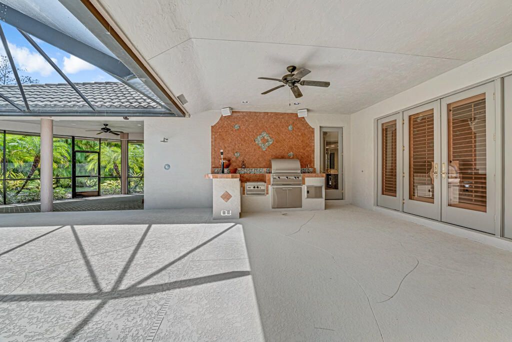 For Sale: $2,400,000 (4 beds, 4 baths, 5155 Square Feet)