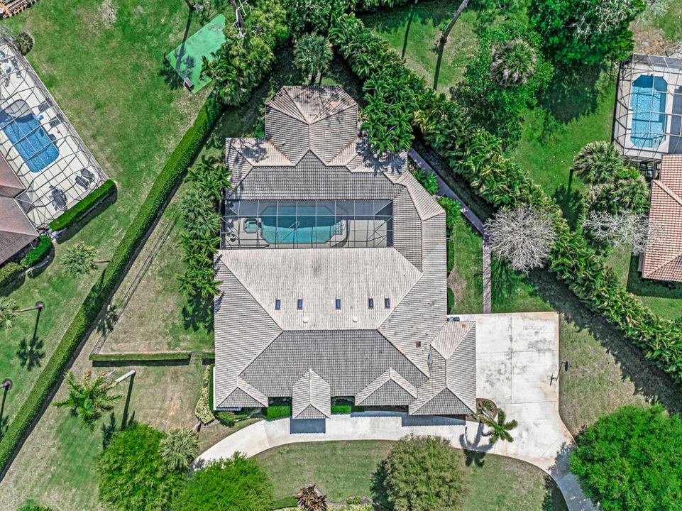 For Sale: $2,400,000 (4 beds, 4 baths, 5155 Square Feet)