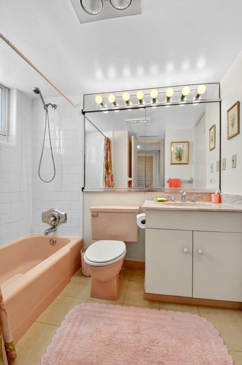 В аренду: $3,750 (1 спален, 1 ванн, 788 Квадратных фут)