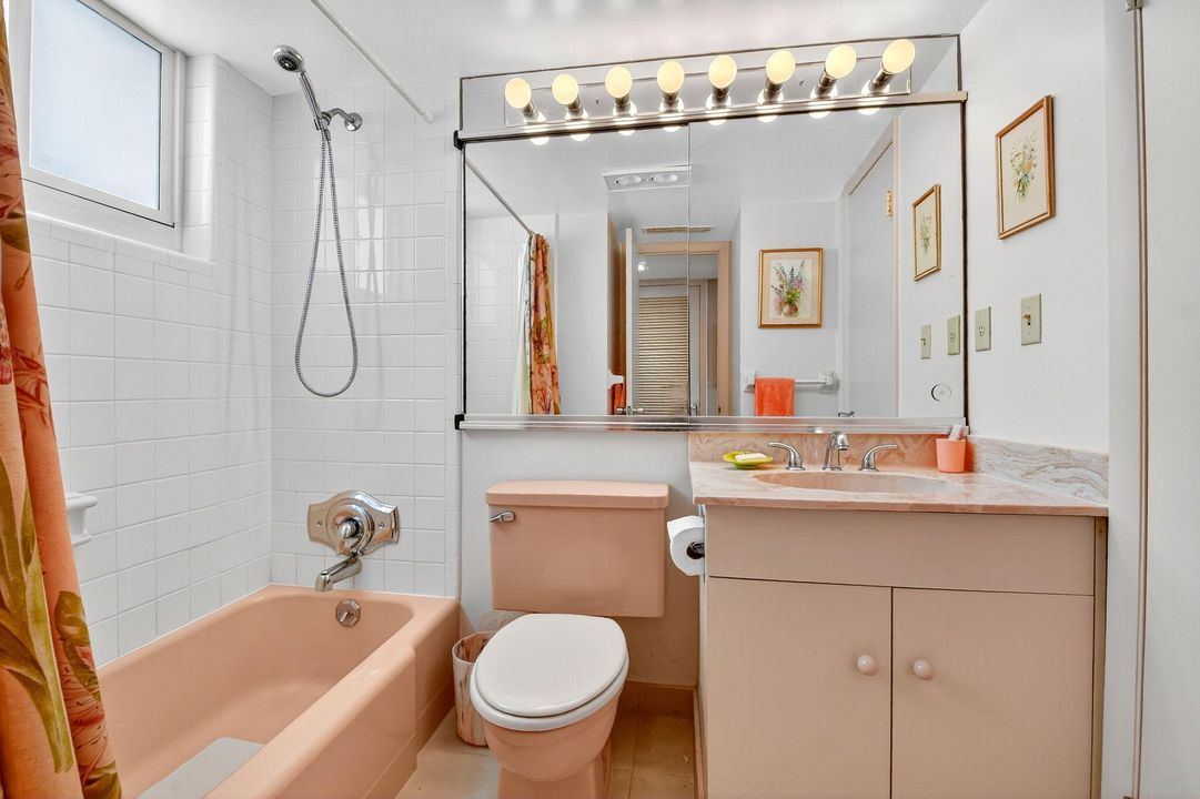 В аренду: $3,750 (1 спален, 1 ванн, 788 Квадратных фут)