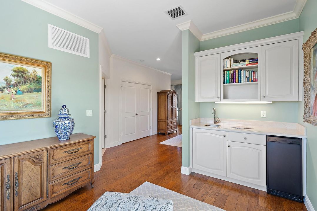 For Sale: $1,749,000 (4 beds, 3 baths, 3908 Square Feet)