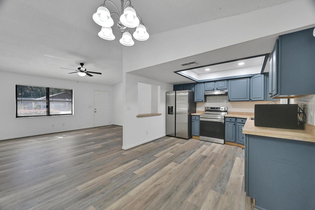 В аренду: $1,750 (3 спален, 2 ванн, 1352 Квадратных фут)