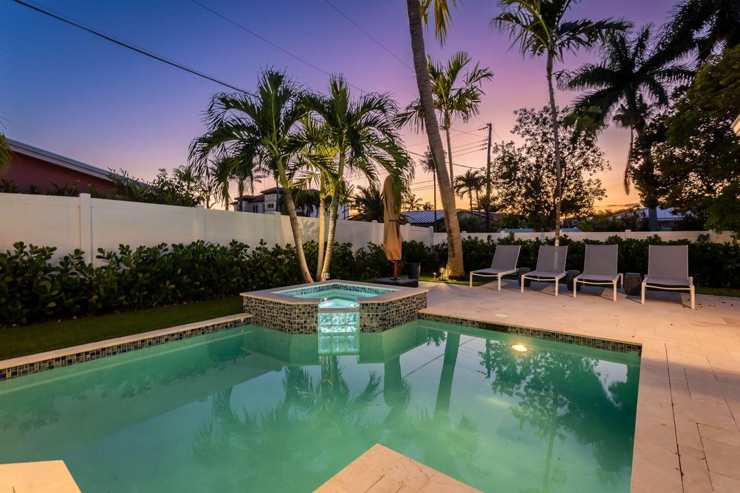 待售: $1,350,000 (3 贝兹, 2 浴室, 1924 平方英尺)