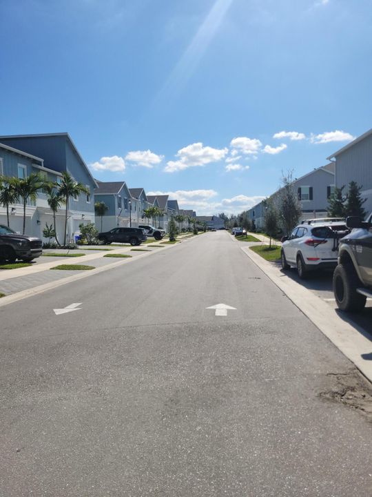 For Rent: $2,850 (3 beds, 2 baths, 1540 Square Feet)