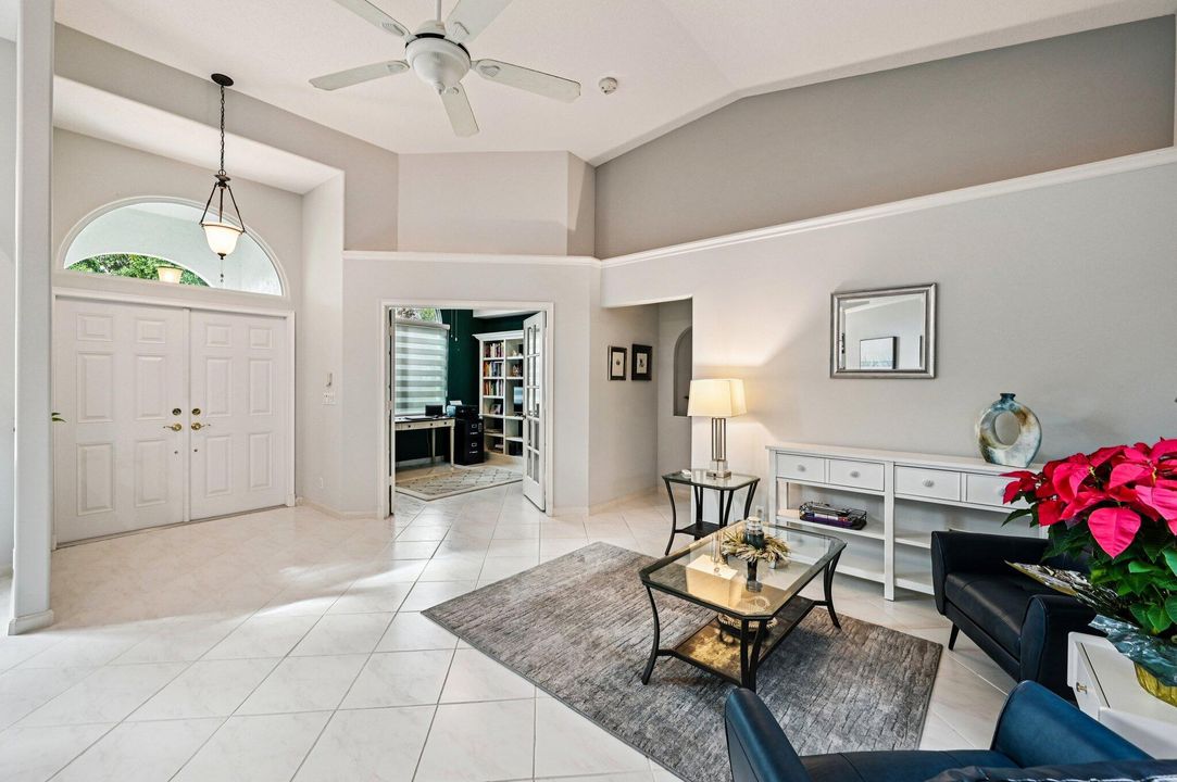 For Sale: $849,888 (4 beds, 2 baths, 1957 Square Feet)