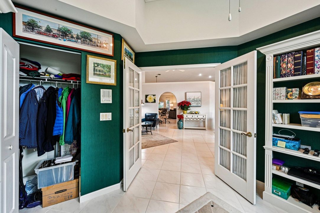 For Sale: $849,888 (4 beds, 2 baths, 1957 Square Feet)