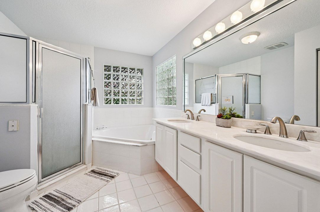 For Sale: $849,888 (4 beds, 2 baths, 1957 Square Feet)