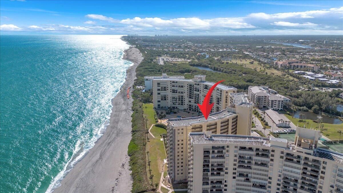 For Sale: $749,000 (2 beds, 2 baths, 1170 Square Feet)