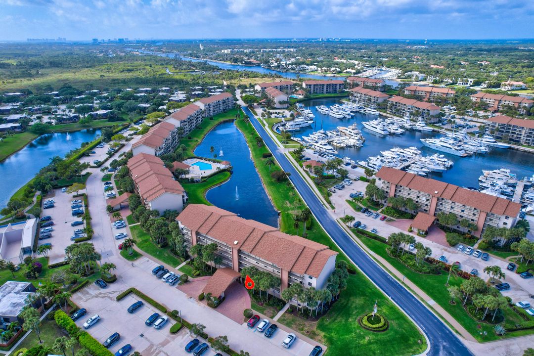 В аренду: $5,000 (2 спален, 2 ванн, 1385 Квадратных фут)