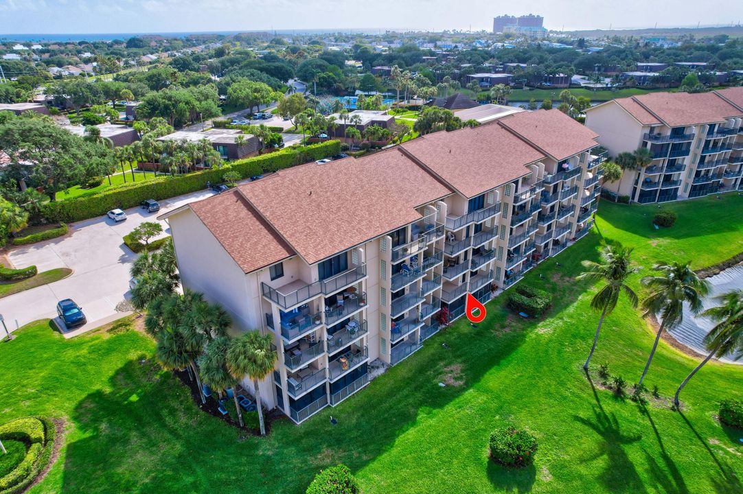 В аренду: $5,000 (2 спален, 2 ванн, 1385 Квадратных фут)