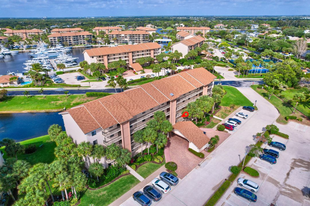 В аренду: $5,000 (2 спален, 2 ванн, 1385 Квадратных фут)