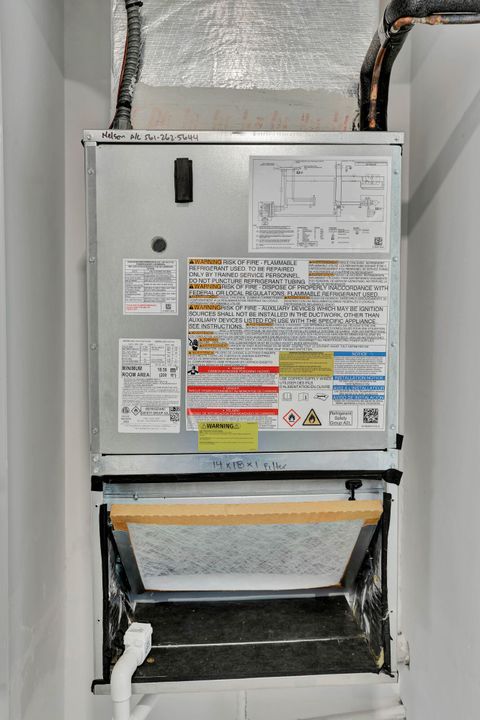 В аренду: $5,000 (2 спален, 2 ванн, 1385 Квадратных фут)