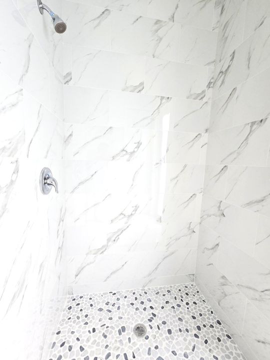 Под контрактом: $879,900 (5 спален, 3 ванн, 2714 Квадратных фут)