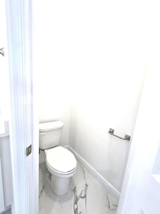 Под контрактом: $879,900 (5 спален, 3 ванн, 2714 Квадратных фут)